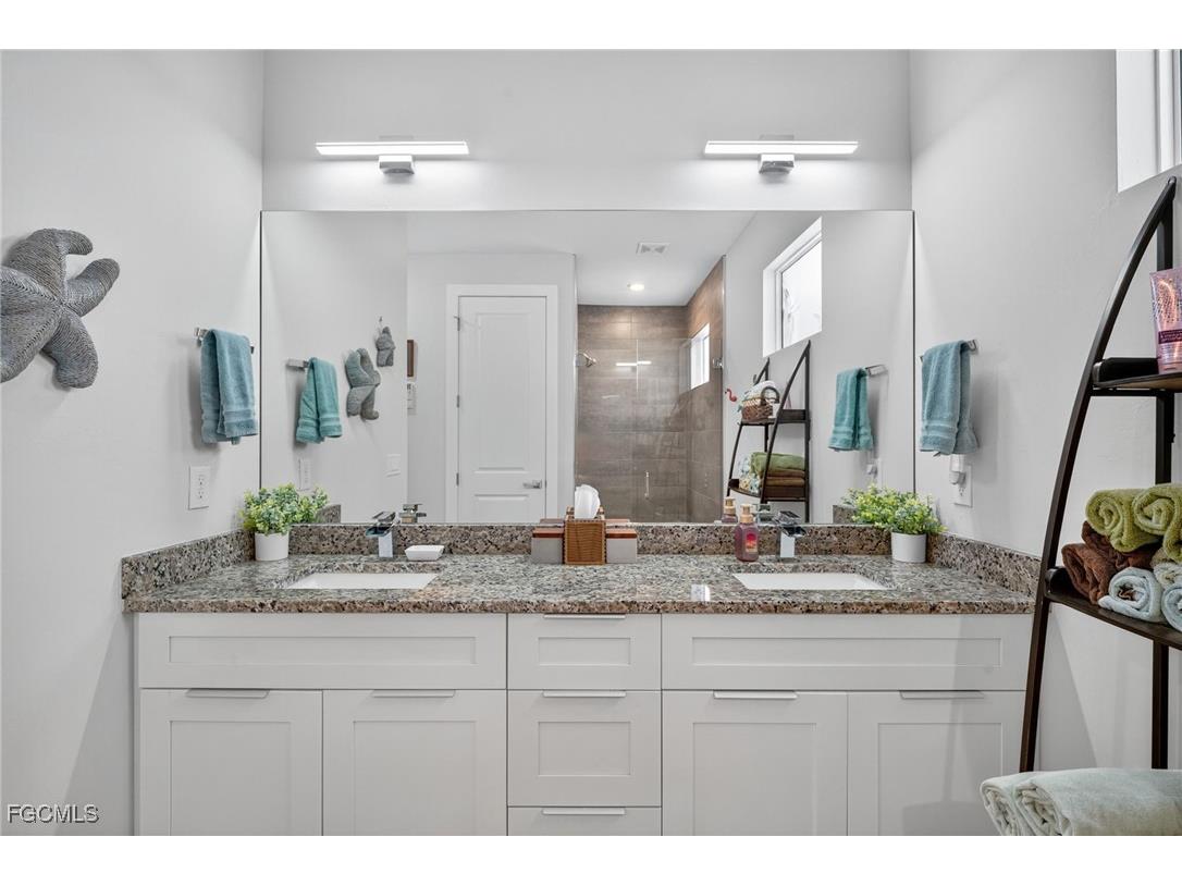 2834 SW 25th Place Cape Coral FL 33914 2025012222 image30