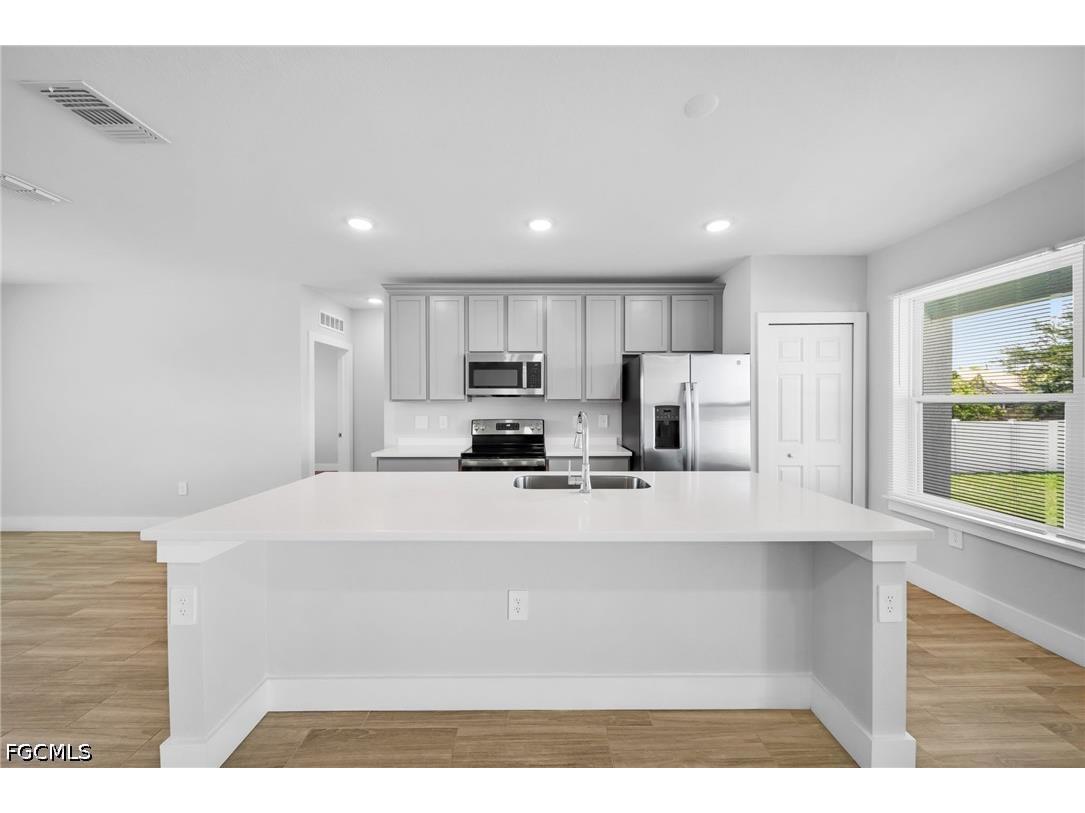 2835 NW Embers Terrace Cape Coral FL 33993 2026020014 image2