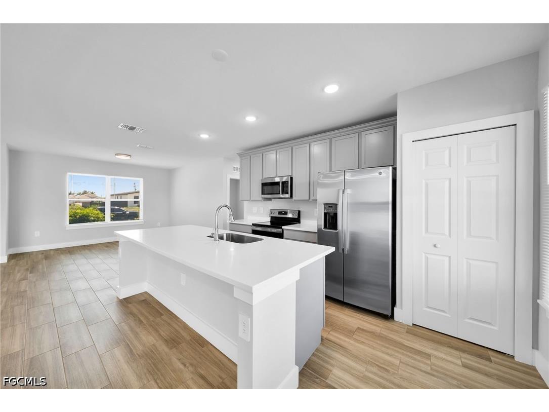 2835 NW Embers Terrace Cape Coral FL 33993 2026020014 image3