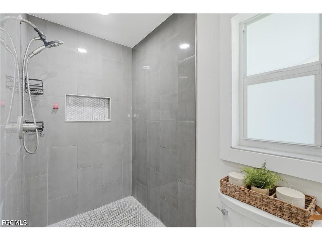 2835 SE 18th Avenue Cape Coral FL 33904 2026023943 image27