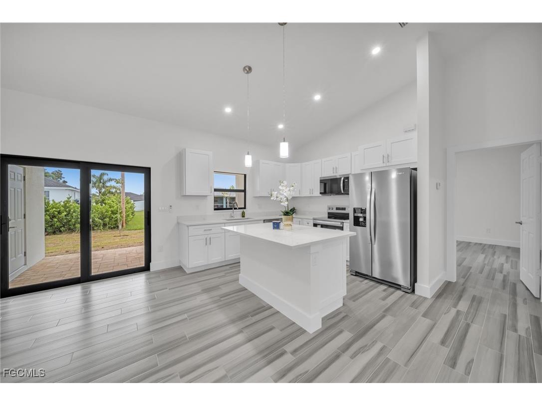 2836 NW 5th Terrace Cape Coral FL 33993 2025012651 image2