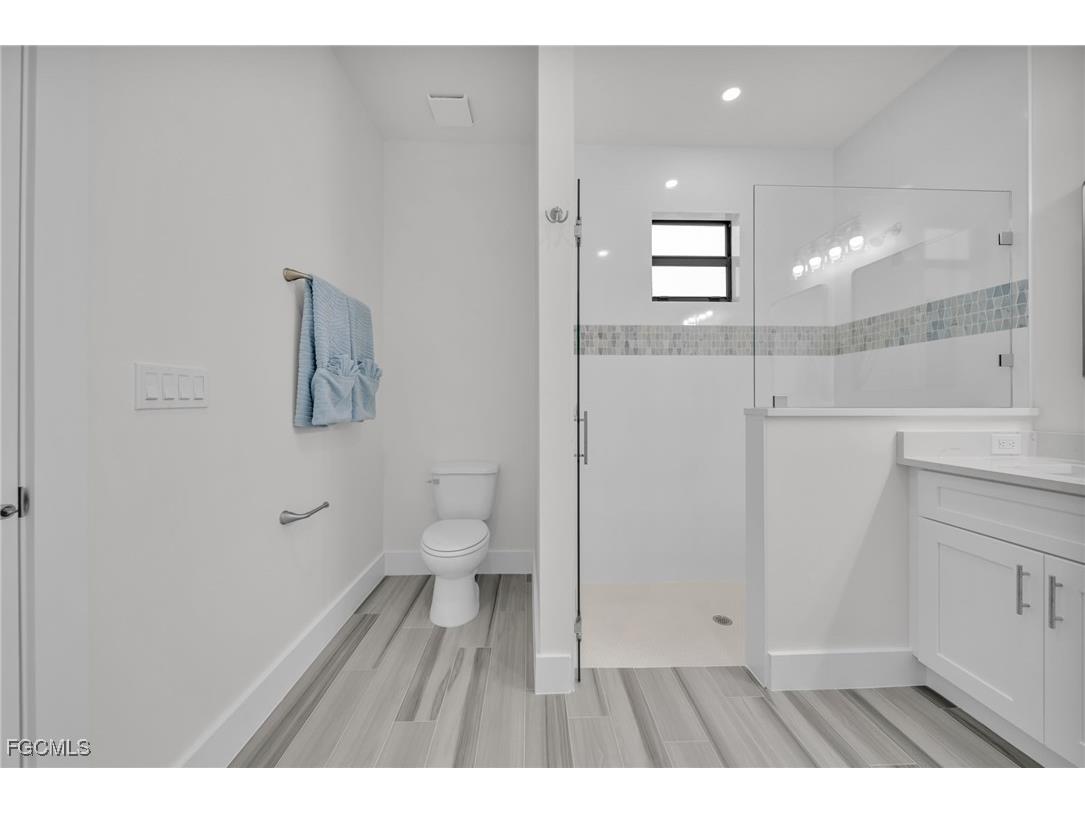 2836 NW 5th Terrace Cape Coral FL 33993 2025012651 image24