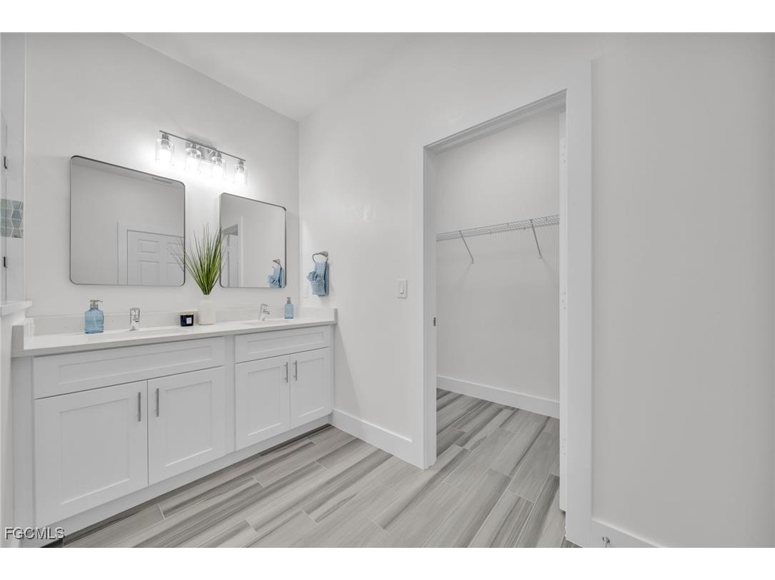 2836 NW 5th Terrace Cape Coral FL 33993 2025012651 image25