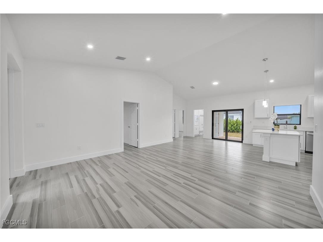 2836 NW 5th Terrace Cape Coral FL 33993 2025024139 image10