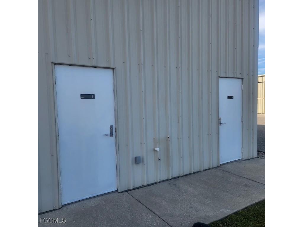 28390 Challenger Boulevard #B9 Punta Gorda FL 33982 2025022696 image8