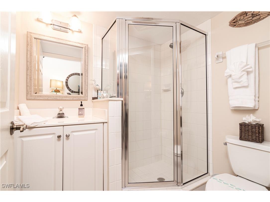 284 4th Street S #103 Naples FL 34102 225082881 image10