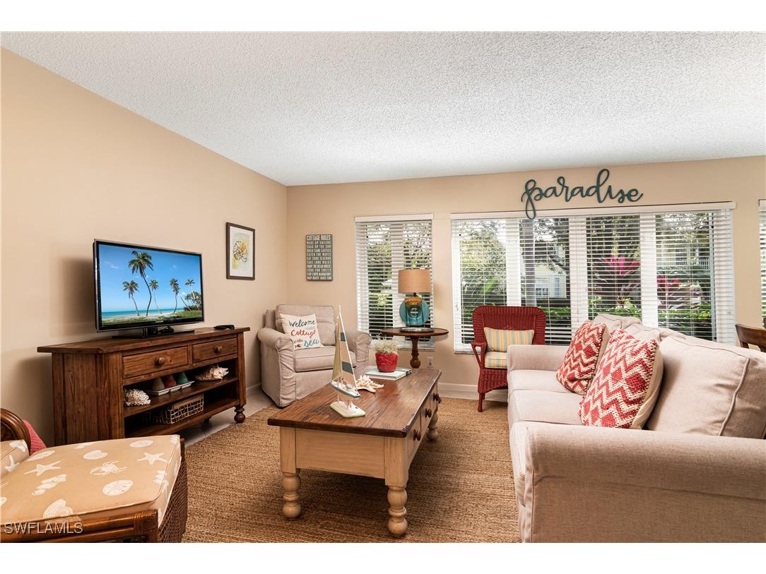 284 4th Street S #103 Naples FL 34102 225082881 image3