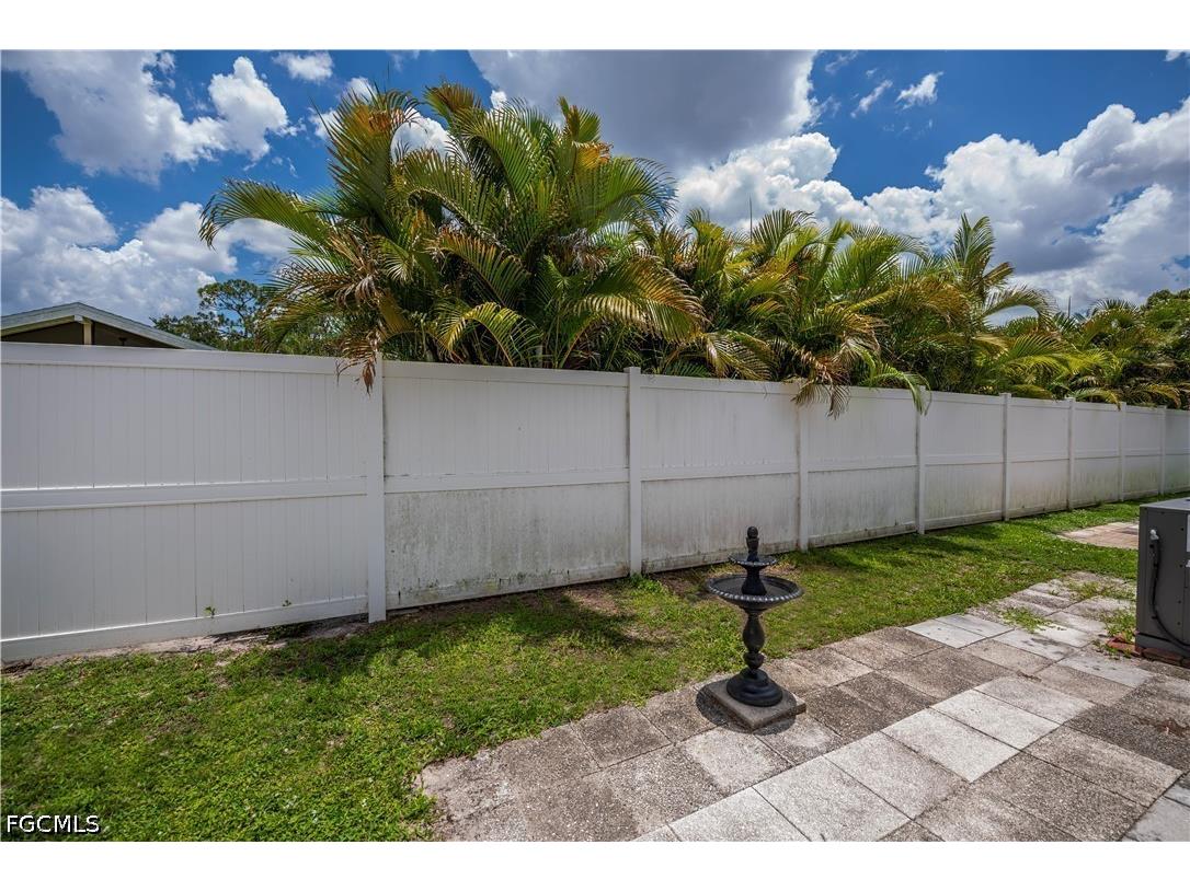 284 Blue Spring Terrace North Fort Myers FL 33903 2026028755 image28