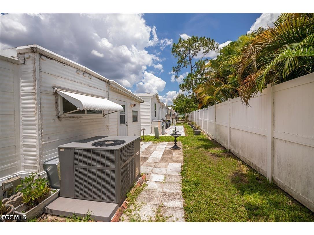 284 Blue Spring Terrace North Fort Myers FL 33903 2026028755 image29