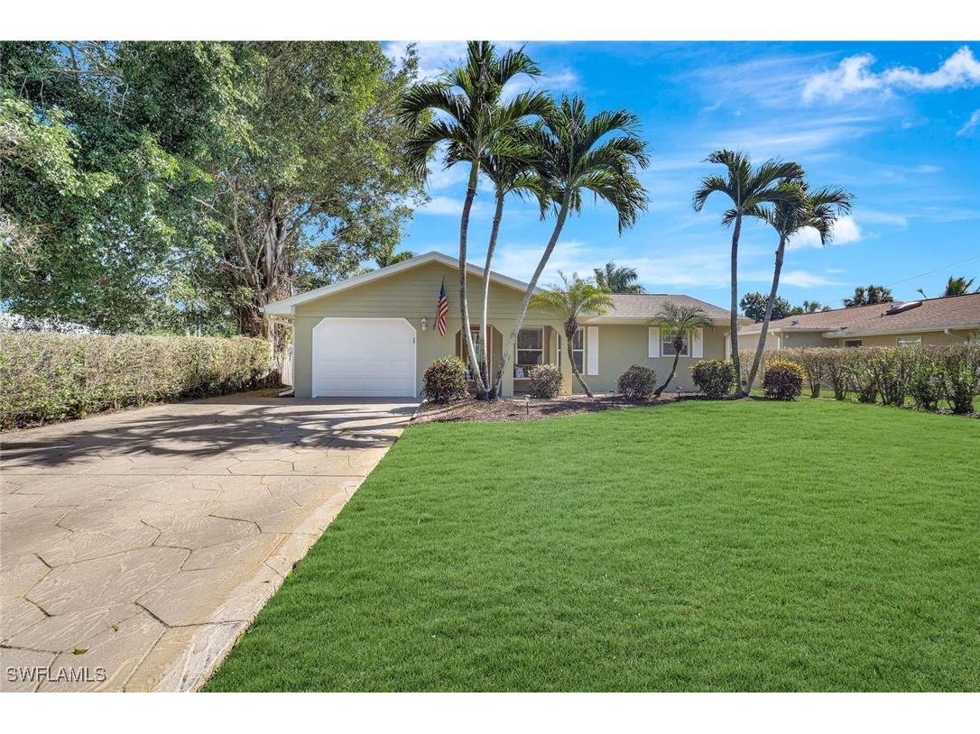 2840 14th Street N Naples FL 34103 225079435 image1