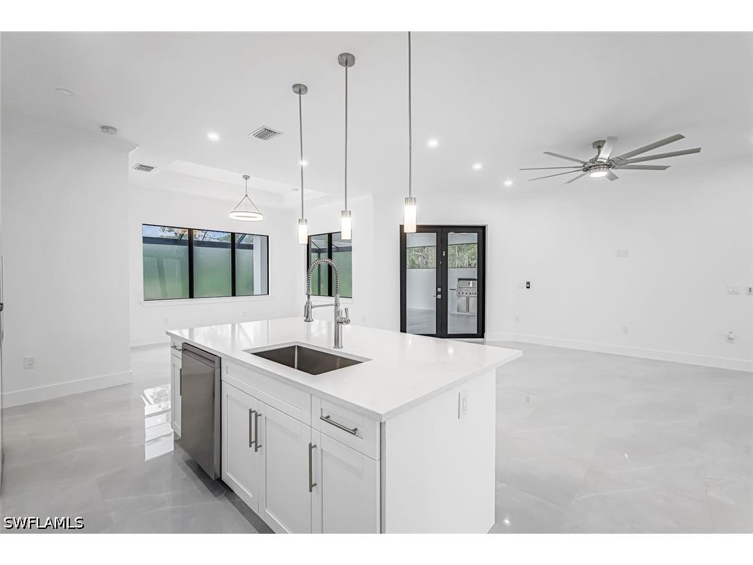 2840 Golden Gate Boulevard W Naples FL 34120 226021680 image14