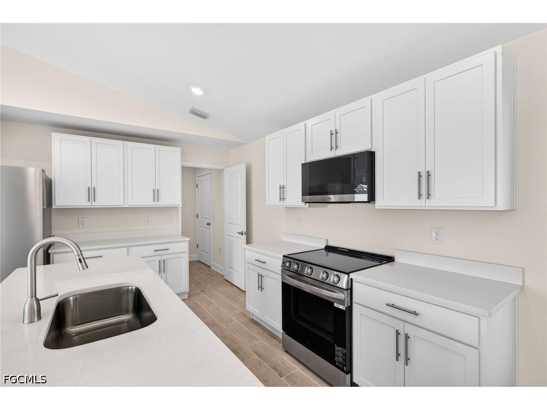 2841 NW 19th Avenue Cape Coral FL 33993 2026022307 image10