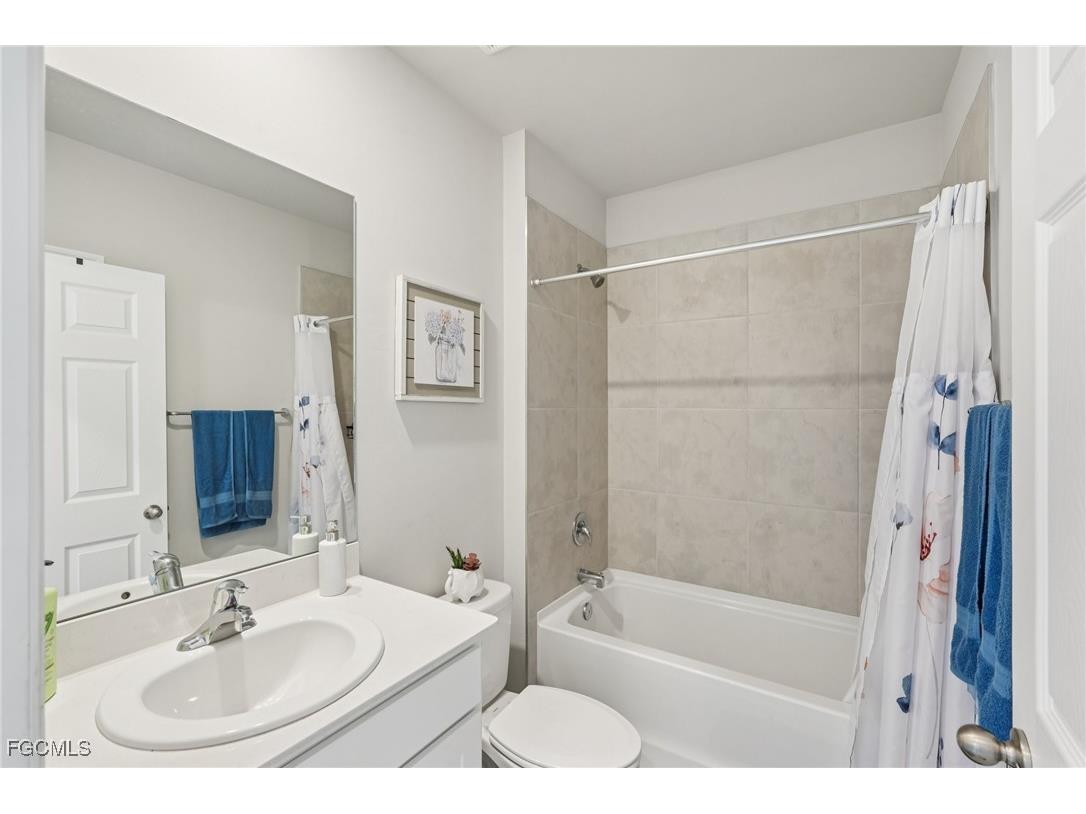 2841 Pillar Coral Lane North Fort Myers FL 33903 2026004920 image12