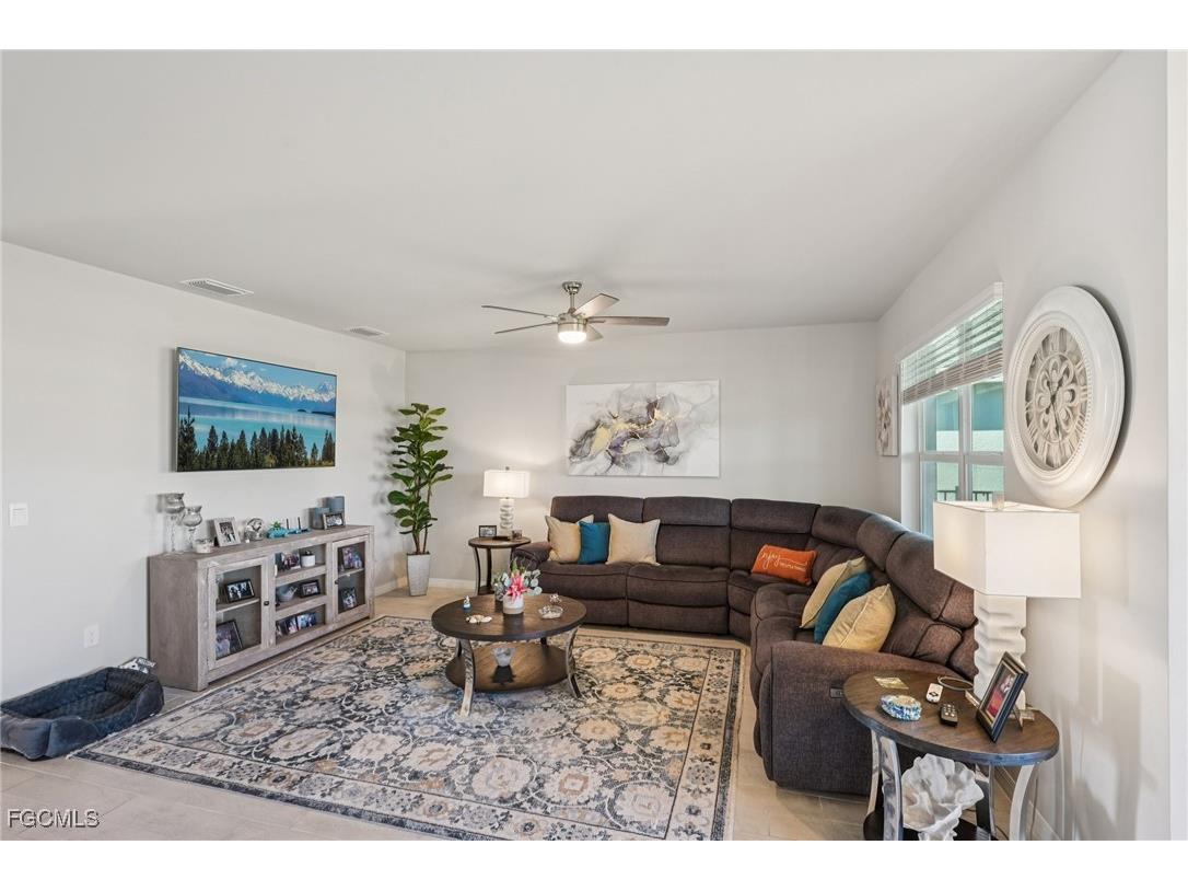 2841 Pillar Coral Lane North Fort Myers FL 33903 2026004920 image4