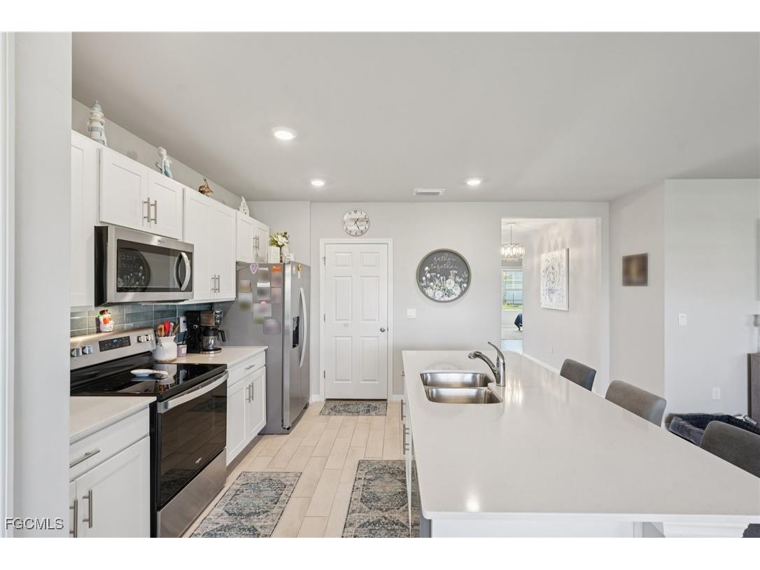 2841 Pillar Coral Lane North Fort Myers FL 33903 2026004920 image6