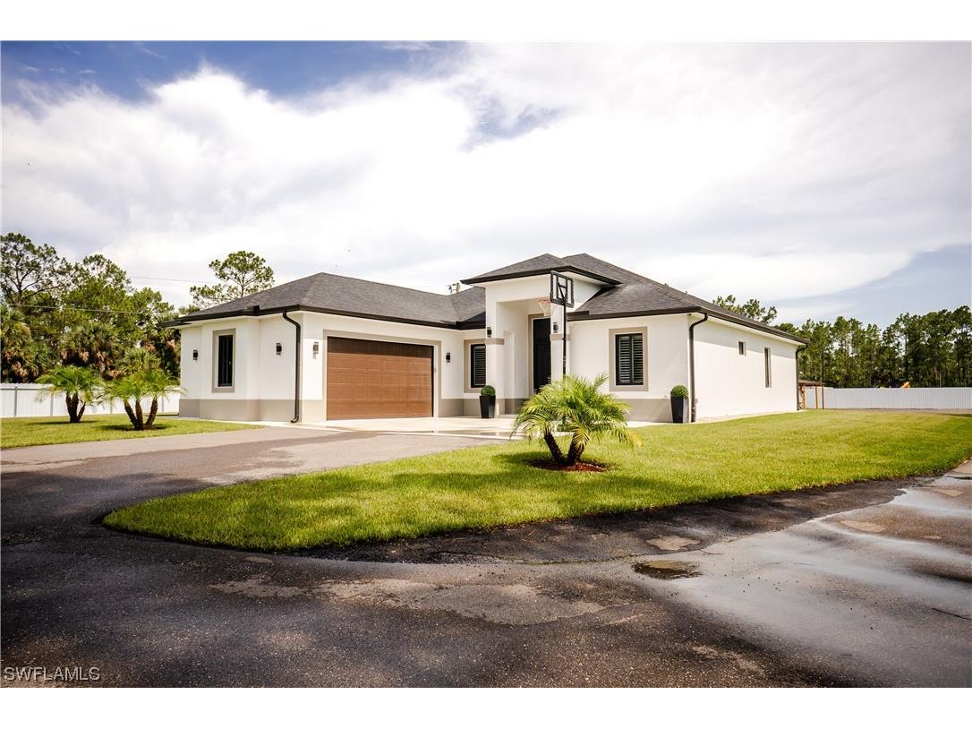 2844 10th Avenue NE Naples FL 34120 224000938 image1