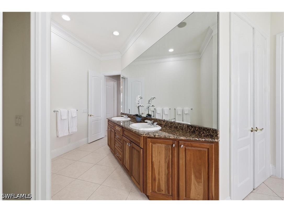 2844 Coco Lakes Drive Naples FL 34105 226015163 image18