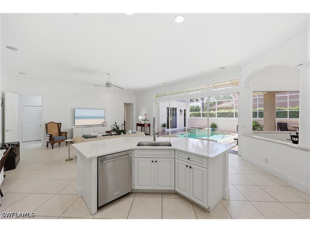 2844 Coco Lakes Drive Naples FL 34105 226015163 image9