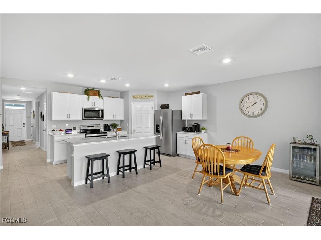 2845 Pillar Coral Lane North Fort Myers FL 33903 2025010712 image11