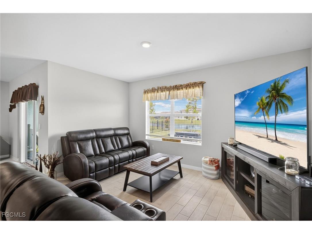 2845 Pillar Coral Lane North Fort Myers FL 33903 2025010712 image5