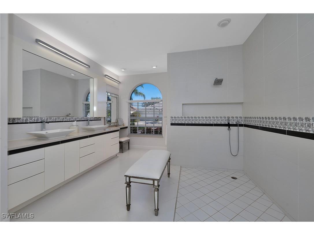 28450 Rochester Court Bonita Springs FL 34135 224095365 image14