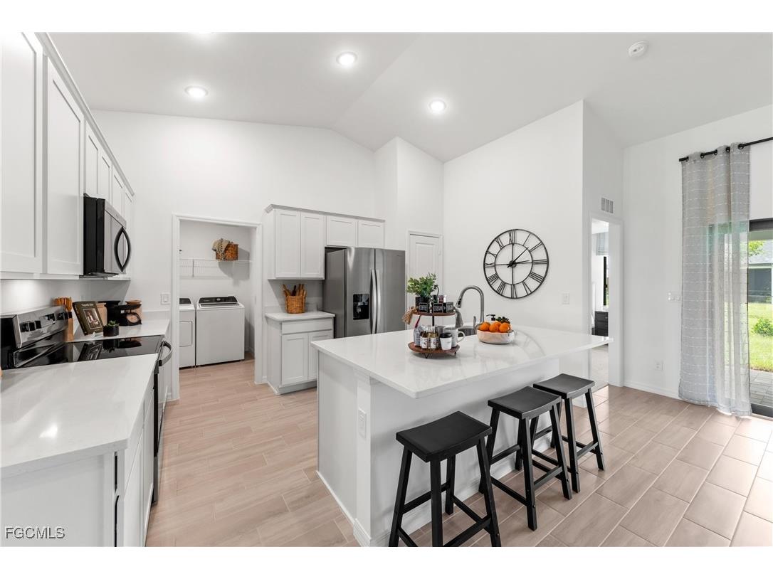 2846 NW 3rd Place Cape Coral FL 33993 2025021249 image4