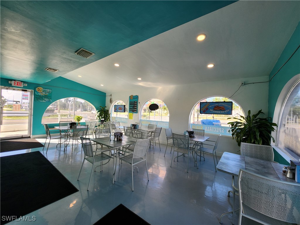 2847 Cleveland Avenue Fort Myers FL 33901 224089528 image10