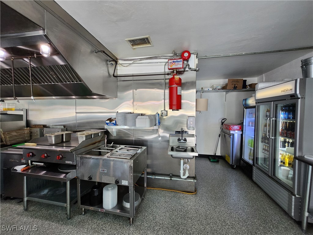 2847 Cleveland Avenue Fort Myers FL 33901 224089528 image21