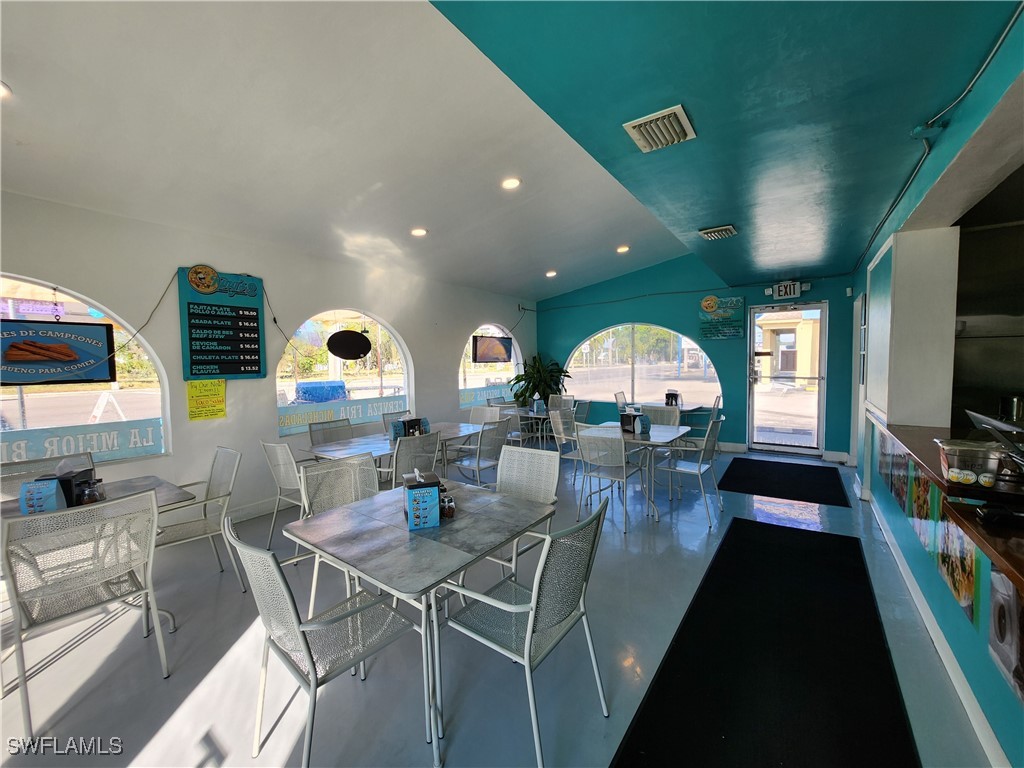 2847 Cleveland Avenue Fort Myers FL 33901 224089528 image9