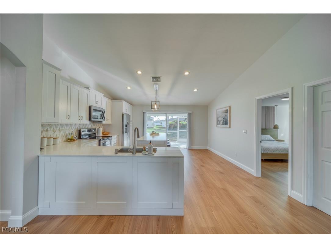 2847 SW 26th Place Cape Coral FL 33914 2026013991 image4