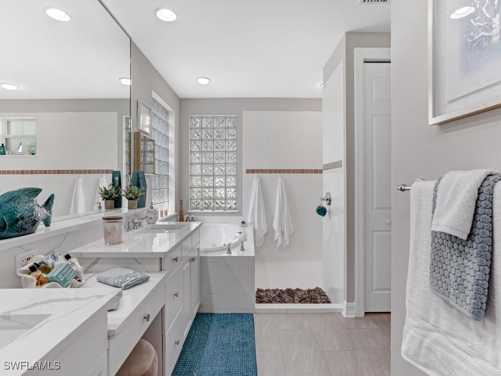 2847 Tiburon Boulevard E #8-101 Naples FL 34109 226004773 image26