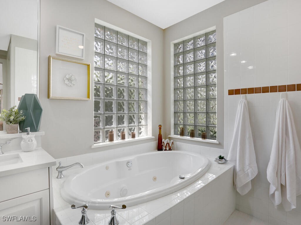 2847 Tiburon Boulevard E #8-101 Naples FL 34109 226004773 image27