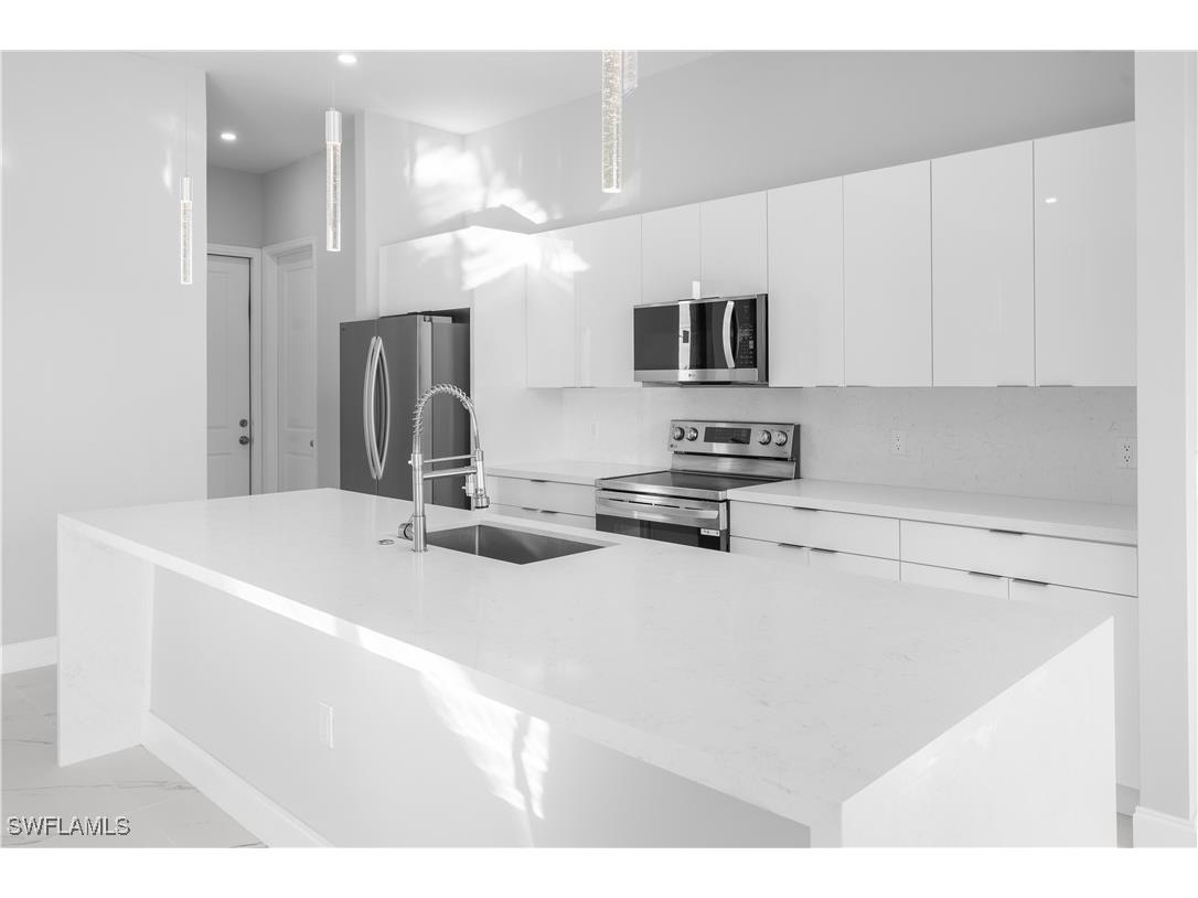 2848 NW 3rd Terrace Cape Coral FL 33993 224103714 image9