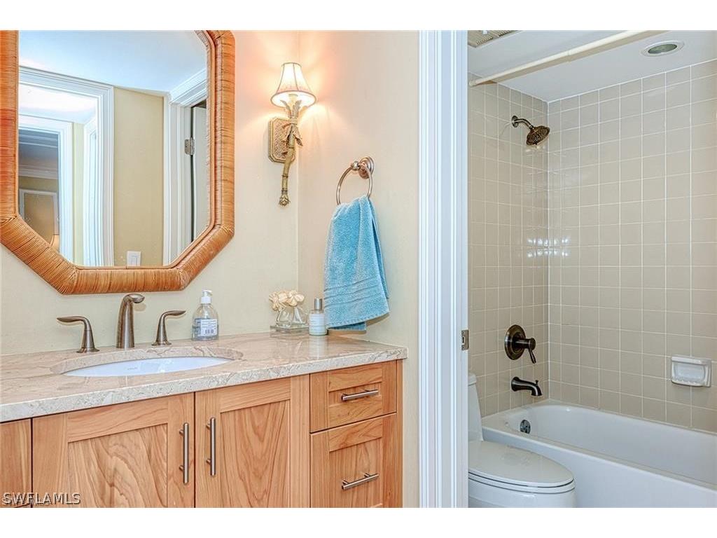 285 5th Avenue S #2B Naples FL 34102 226009654 image24