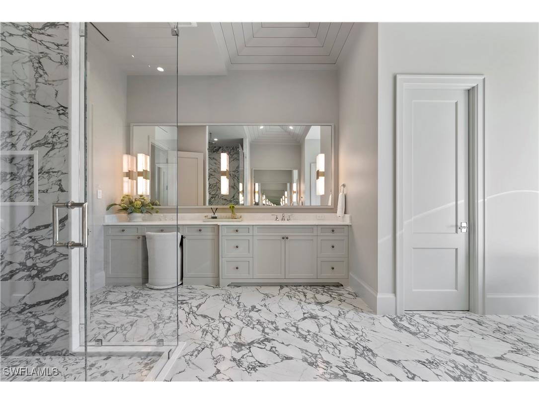 285 Central Avenue Naples FL 34102 225073939 image19