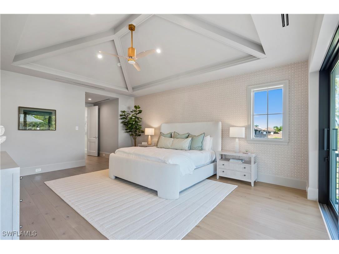 285 Central Avenue Naples FL 34102 225073939 image24