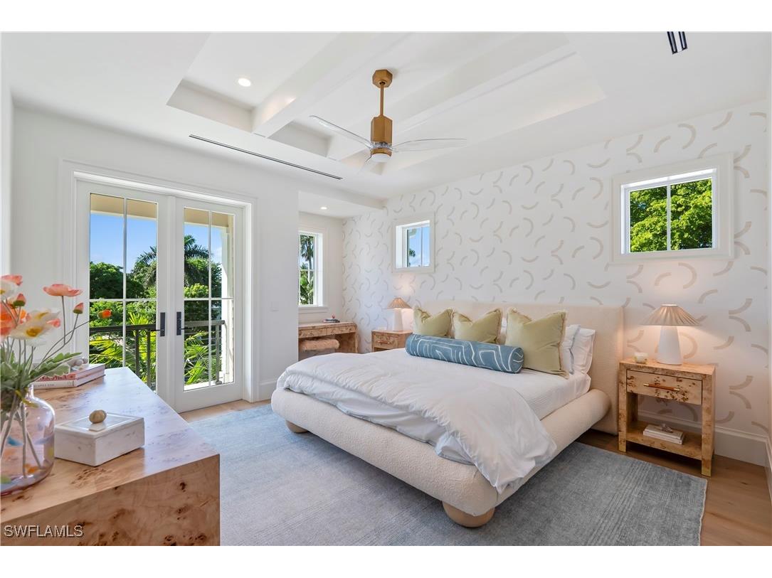 285 Central Avenue Naples FL 34102 225073939 image26