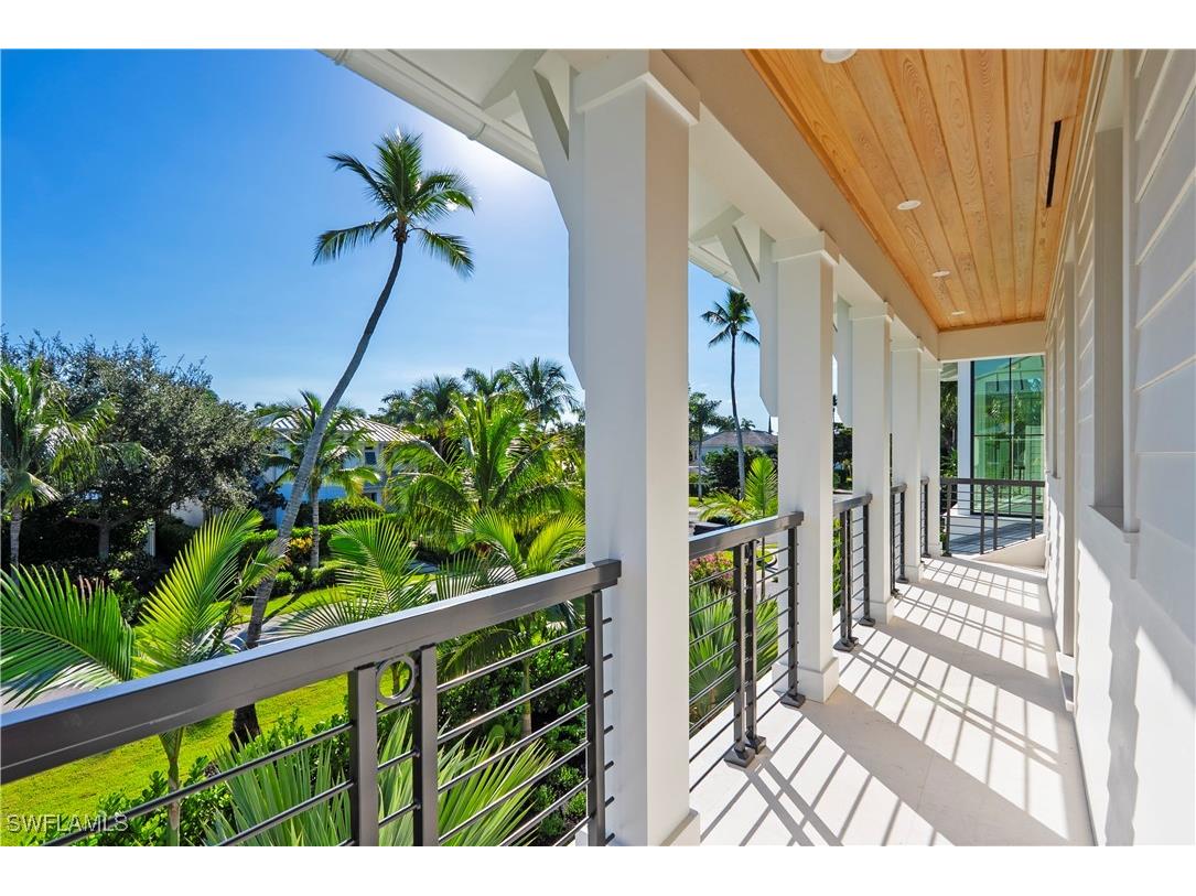 285 Central Avenue Naples FL 34102 225073939 image27