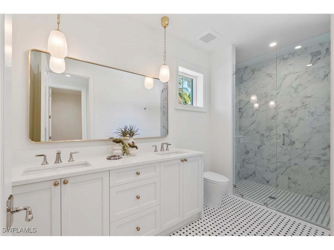 285 Central Avenue Naples FL 34102 225073939 image28