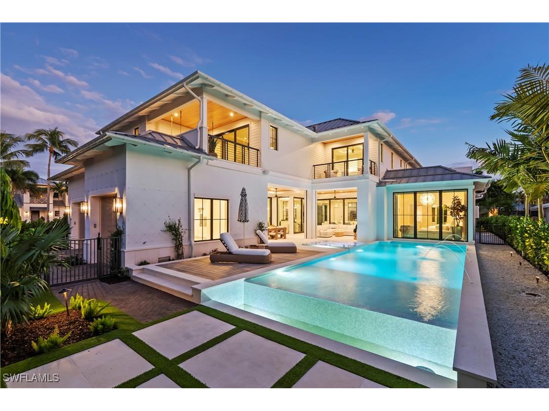 285 Central Avenue Naples FL 34102 225073939 image37