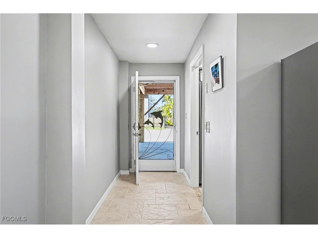 285 Dundee Road Fort Myers Beach FL 33931 2025026211 image19