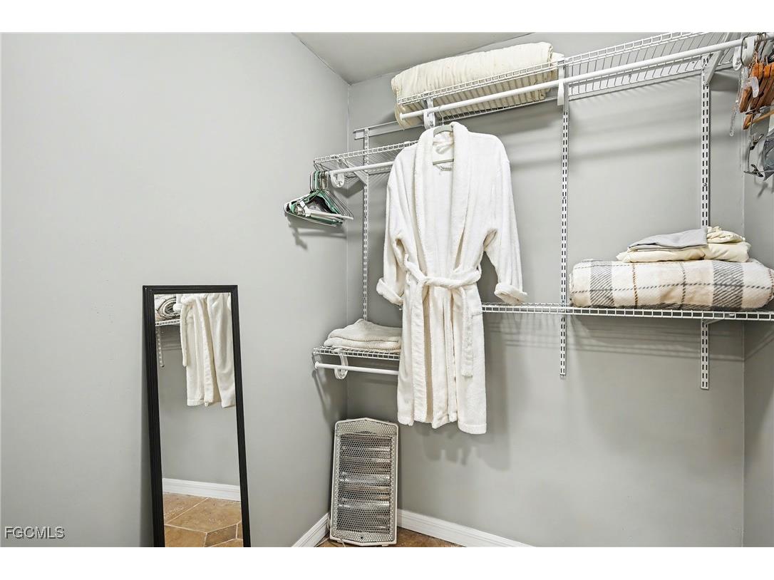 285 Dundee Road Fort Myers Beach FL 33931 2025026211 image29