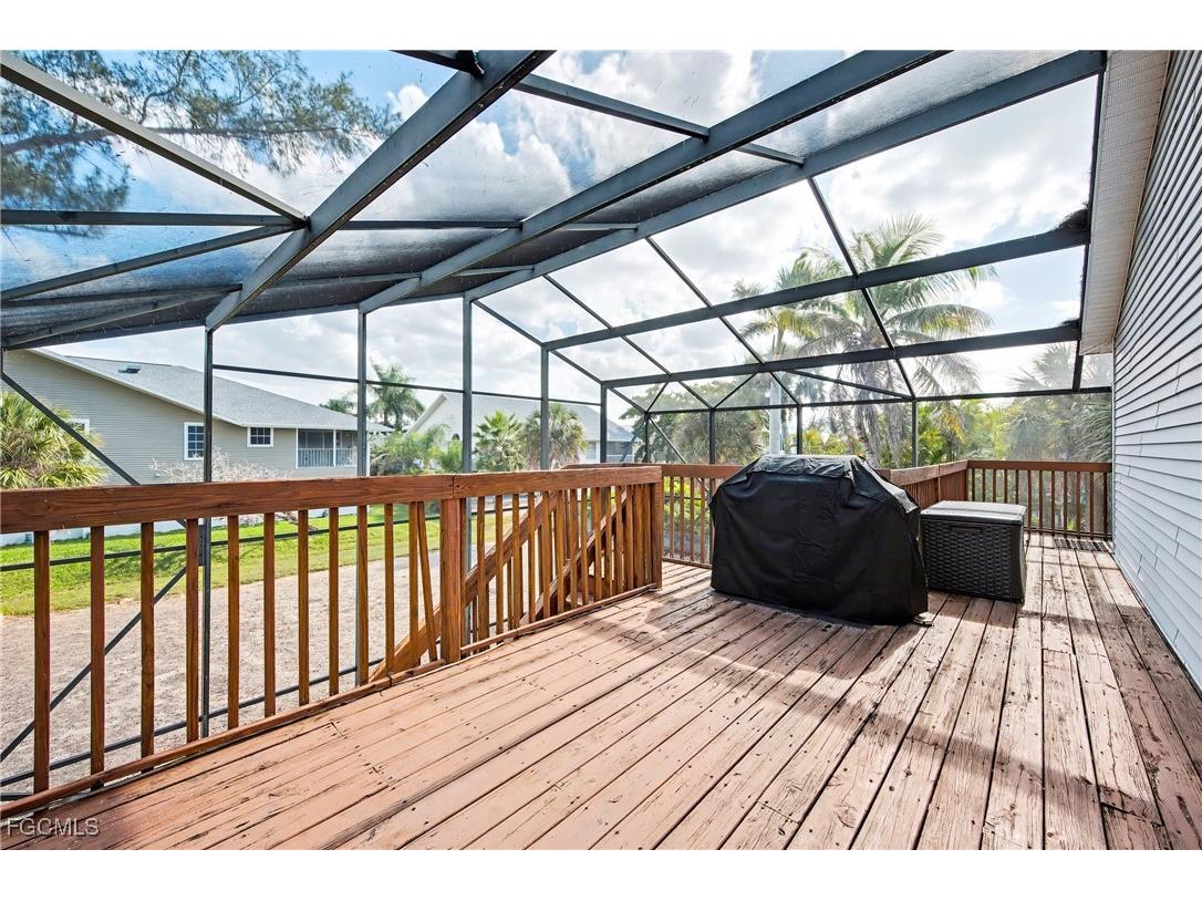 285 Dundee Road Fort Myers Beach FL 33931 2025026211 image32