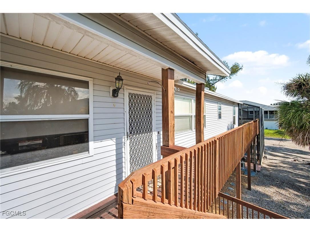 285 Dundee Road Fort Myers Beach FL 33931 2025026211 image39