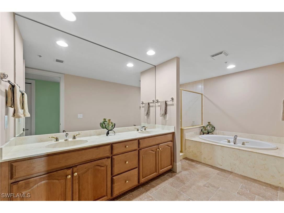 285 Grande Way #404 Naples FL 34110 225073619 image21