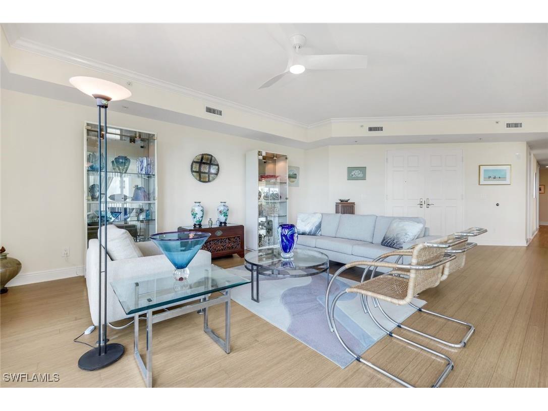 285 Grande Way #401 Naples FL 34110 225078383 image10