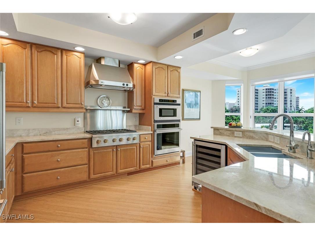 285 Grande Way #401 Naples FL 34110 225078383 image14