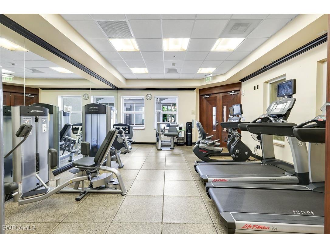 285 Grande Way #401 Naples FL 34110 225078383 image43