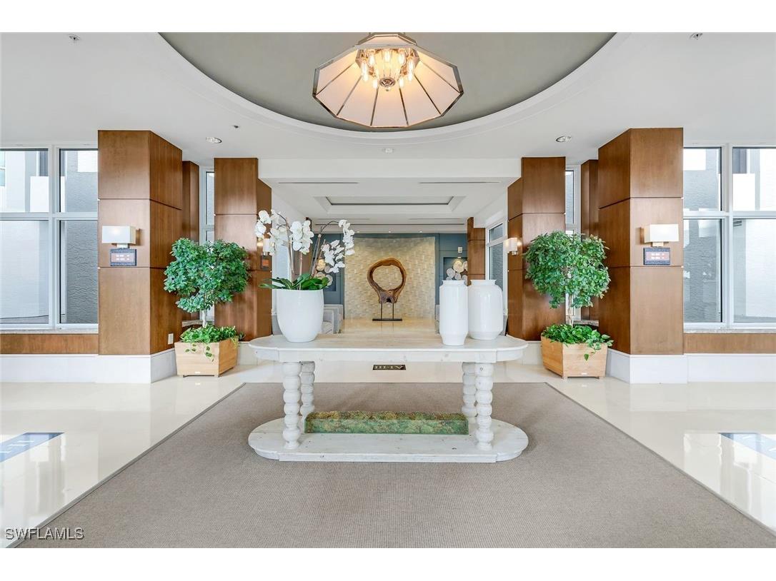 285 Grande Way #401 Naples FL 34110 225078383 image5