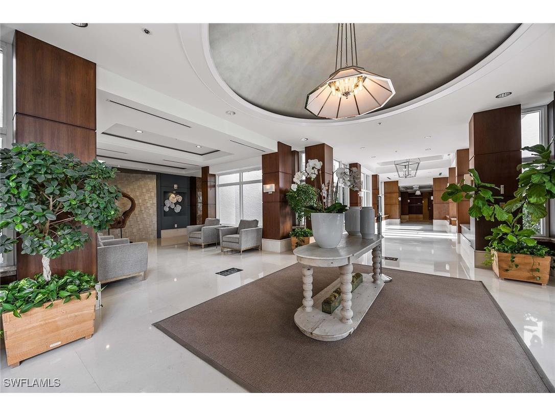 285 Grande Way #501 Naples FL 34110 226005228 image5